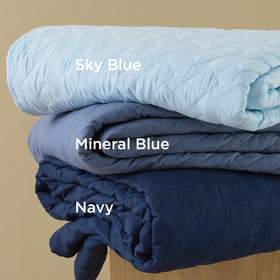 All-season comfort from Bedsure quilt, lightweight for summer and warm enough for mild winter.