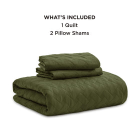Bedsure bedding set enhances bedroom aesthetics while providing cozy comfort.
