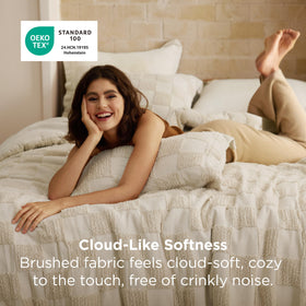 Bedsure beige pillow shams pair with the comforter for a cohesive look