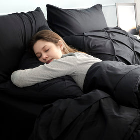Bedsure 7-piece set includes sheets, pillowcases, and shams