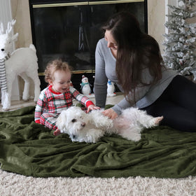 Bedsure lightweight blanket offers warmth without bulk for everyday use.