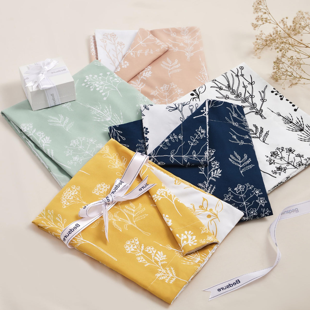 Bedsure brushed fabric offers soft, comfy touch.