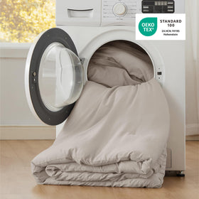 Bedsure care image demonstrates machine-washable convenience
