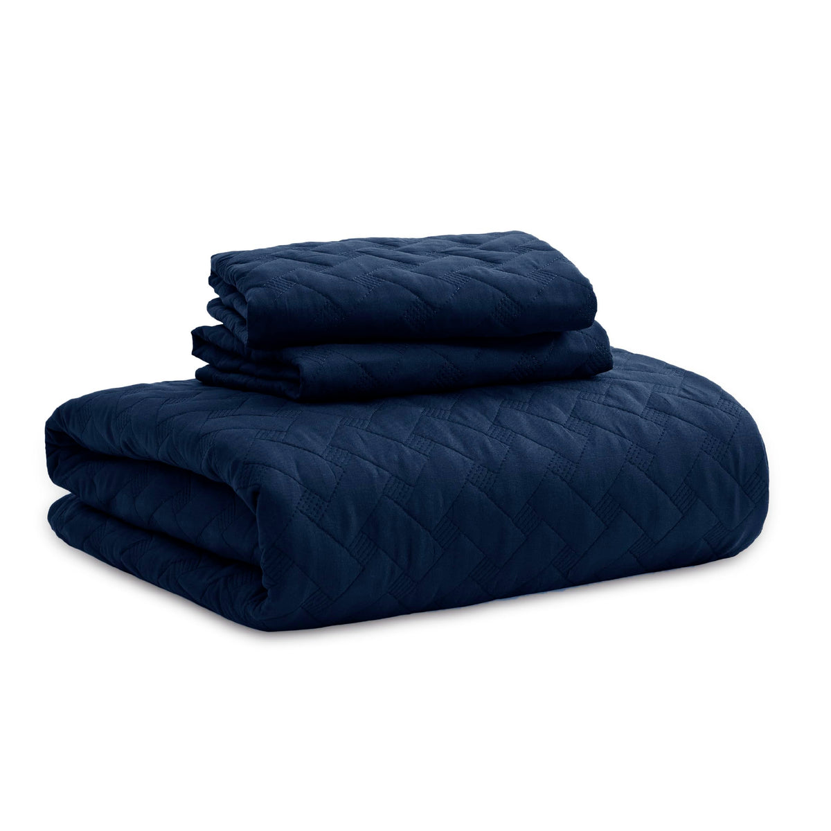 Bedsure California King quilt draped over bed emphasizes generous size.