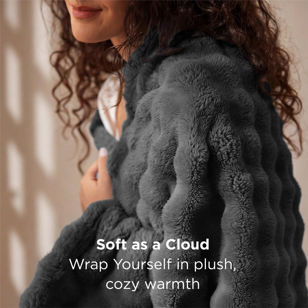 Bedsure CloudBubble 3D texture close-up shows soft, plush feel.