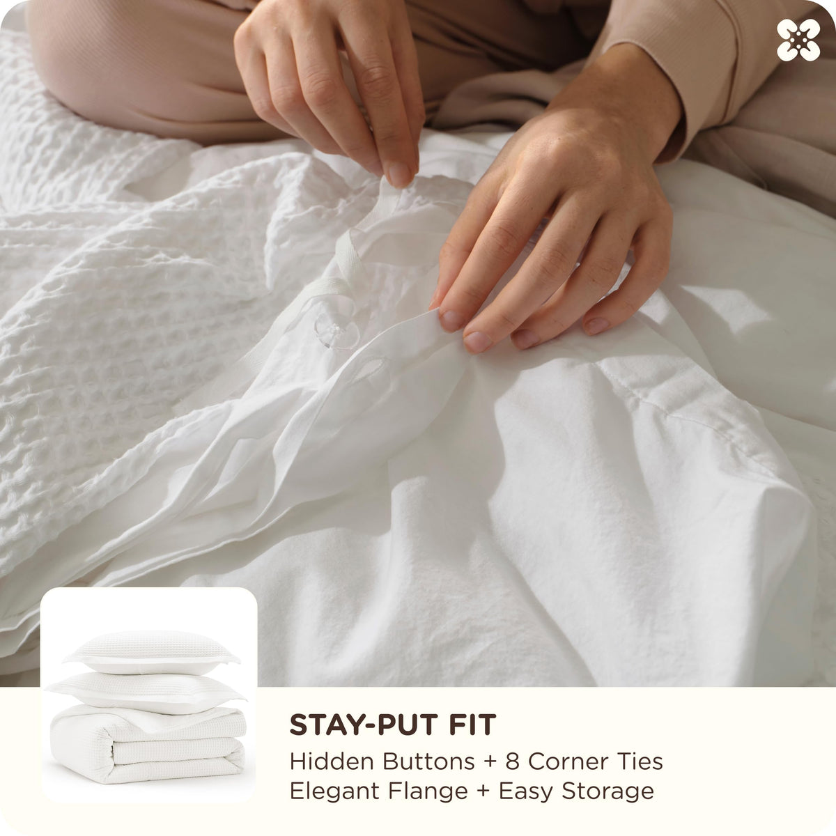 Bedsure duvet cover uses eight corner ties and hidden buttons for secure fit