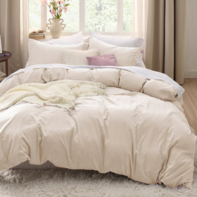 Bedsure cream duvet cover king closeup shows soft prewashed fabric for cozy sleep.