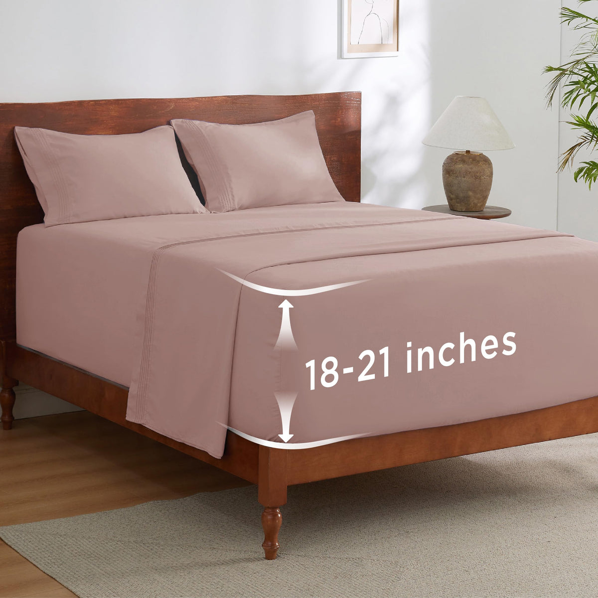 Bedsure deep-pocket queen fitted sheet for 21-inch mattresses, secure fit.