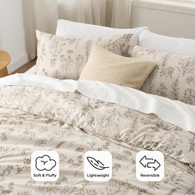 Bedsure down-alternative soft fill; balanced warmth and plush softness for all seasons.