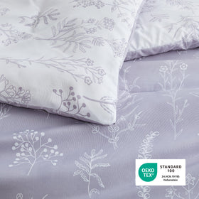 Bedsure down-alternative fill delivers comfortable warmth without heavy weight