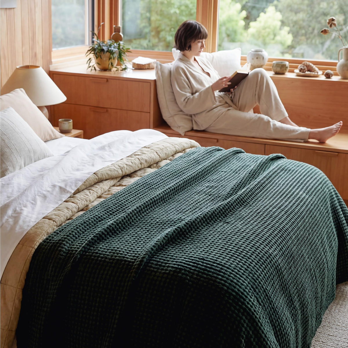 Bedsure durable seams resist fading and shrinking with quality stitching