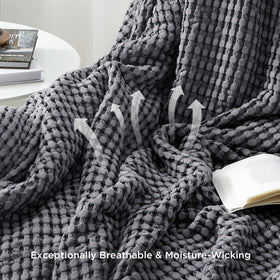 Bedsure durable stitching at the edges supports long-lasting use