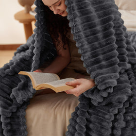 Stitched edges on Bedsure blanket ensuring durability and color retention.