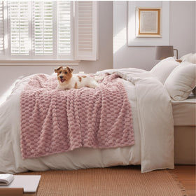 Bedsure Dusty Rose Throw Blanket makes an elegant gift option