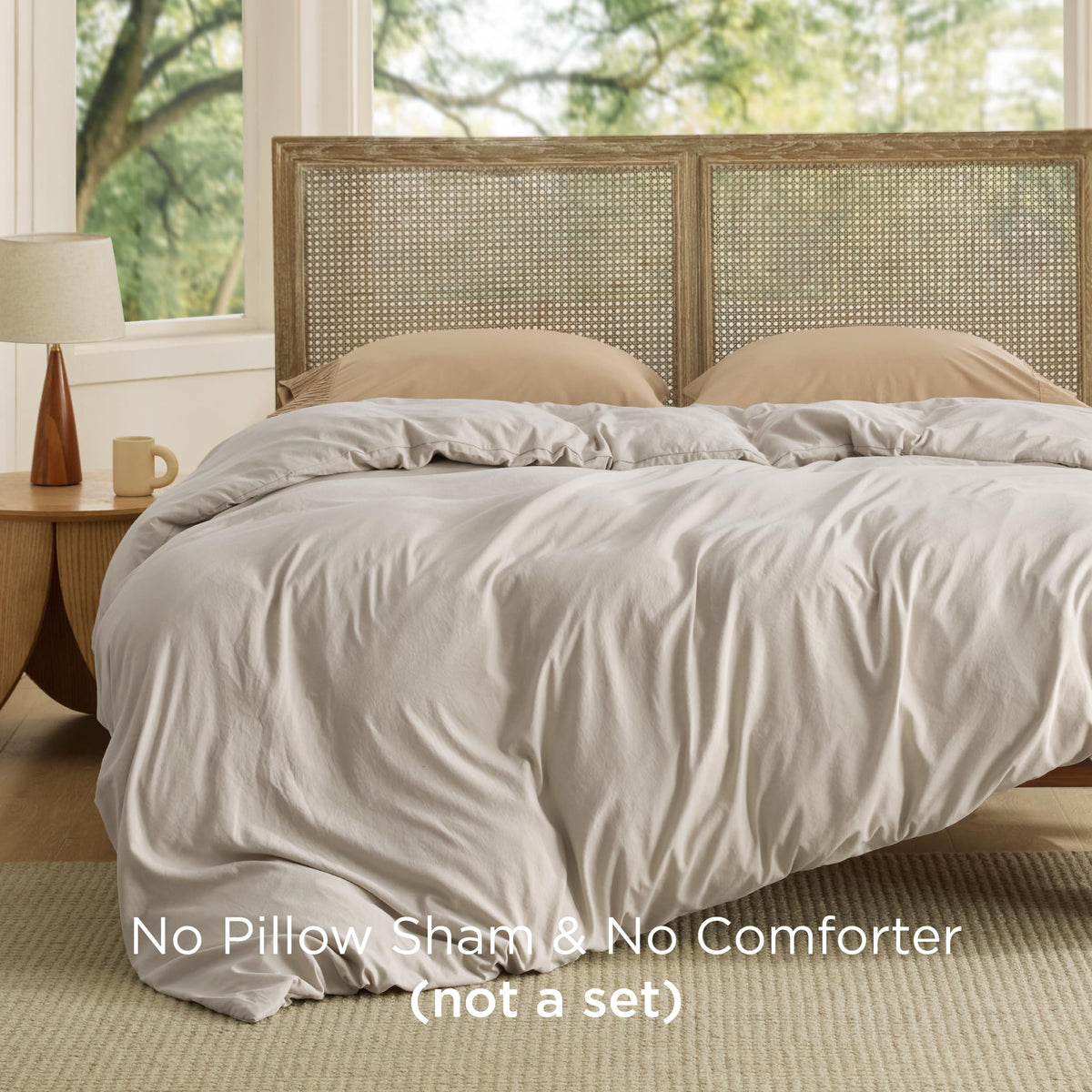 Bedsure king size duvet cover with zipper closure keeps insert secure.