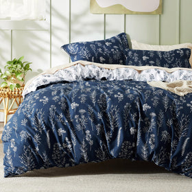 Bedsure duvet cover queen in reversible navy floral pattern for versatile styling.