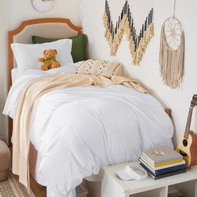 Bedsure twin xl duvet cover close-up of soft microfiber fabric for cozy sleep.