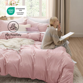 Bedsure duvet cover with zipper closure for quick, secure freshening.