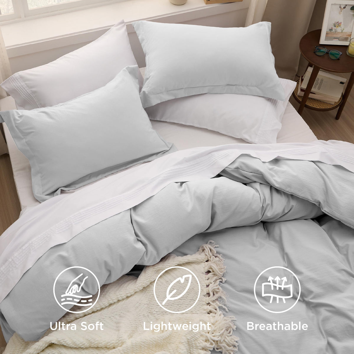 Bedsure duvet cover zipper closure detail for quick bed making.