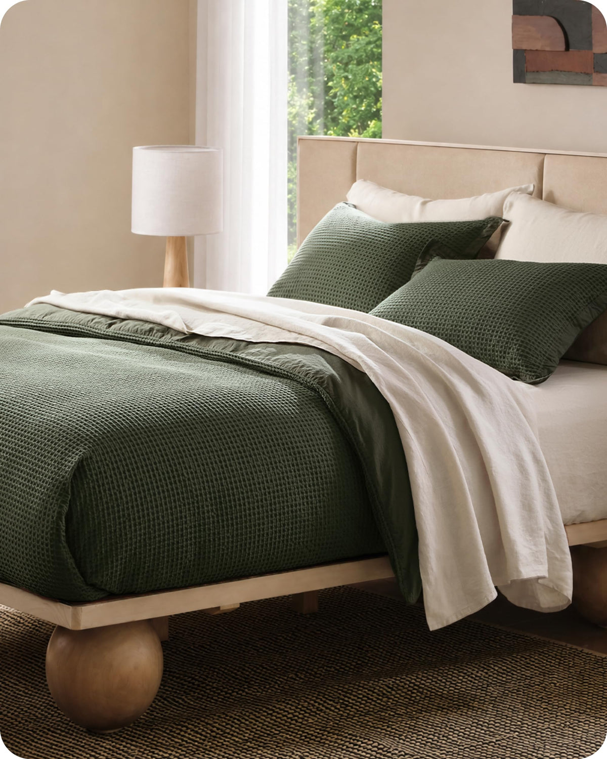 Bedsure easy-care machine-washable duvet cover for simple maintenance.