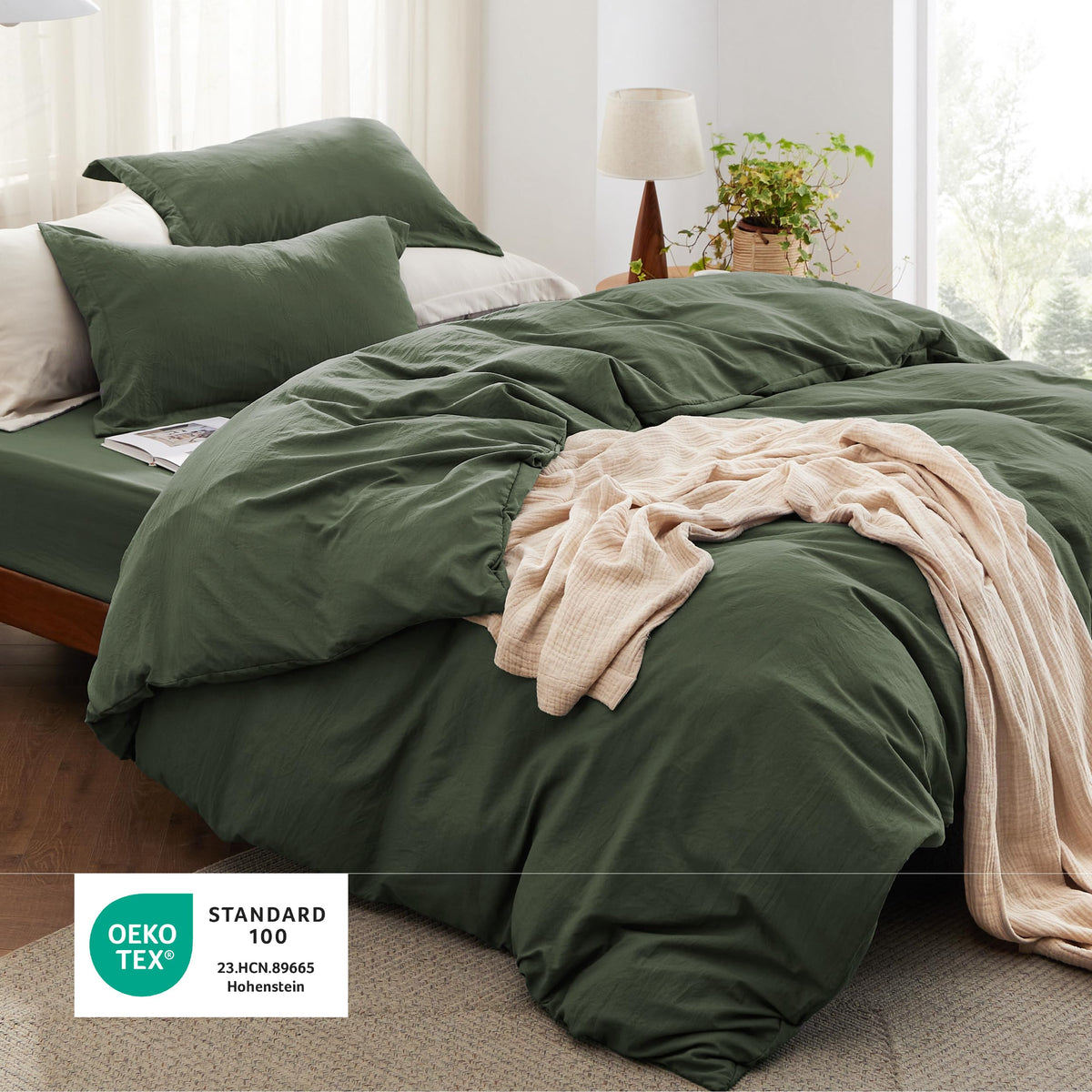 Bedsure fitted sheet close-up demonstrates 60 x 80 mattress fit plus 15 depth.