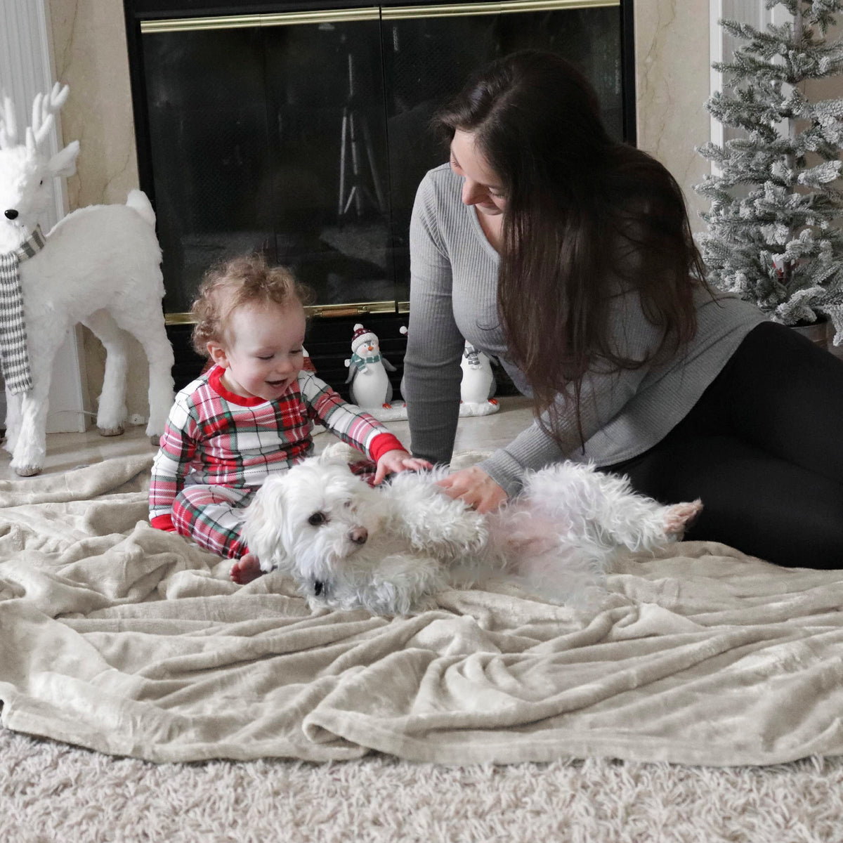 Bedsure fleece blanket queen arrives gift-ready in festive packaging