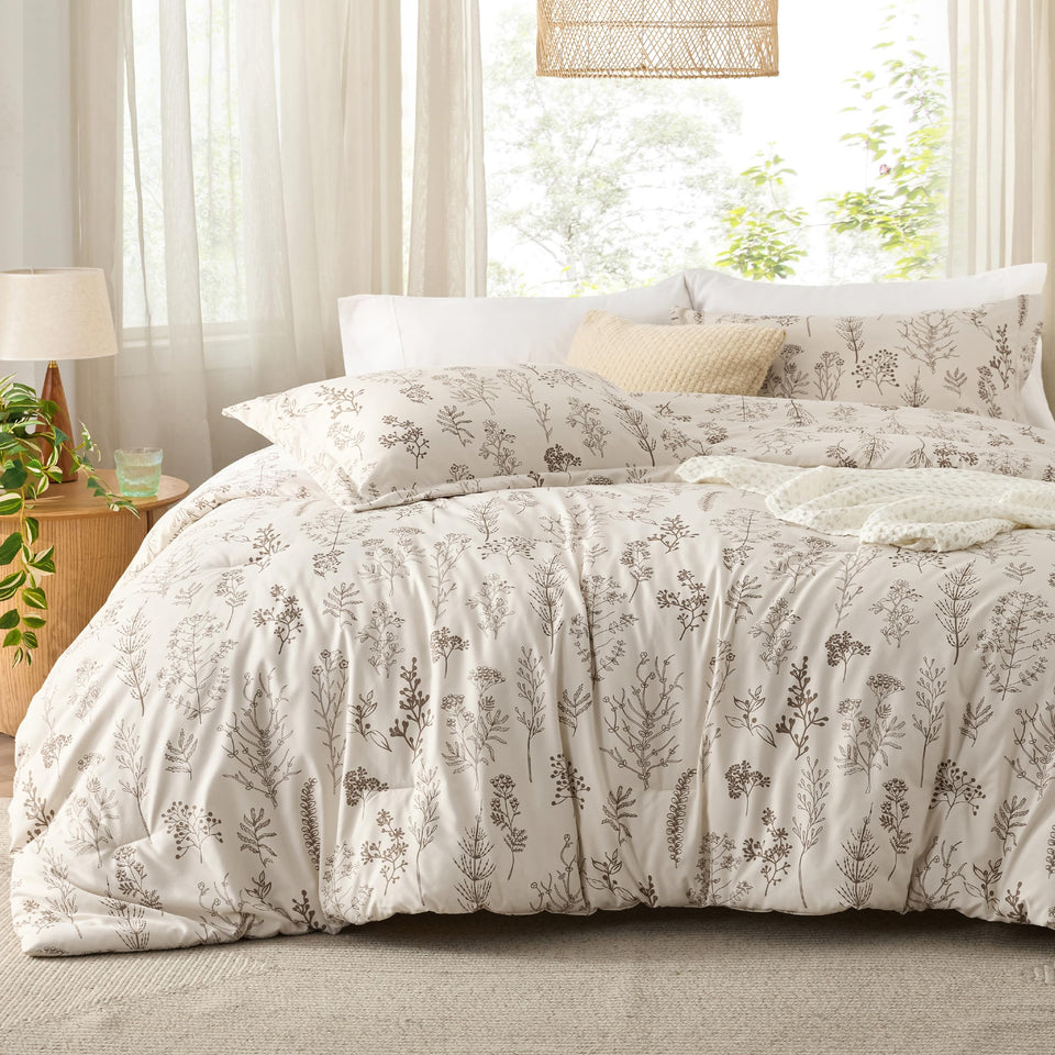 Bedsure floral comforter beige; a cozy pattern to refresh your bedroom.