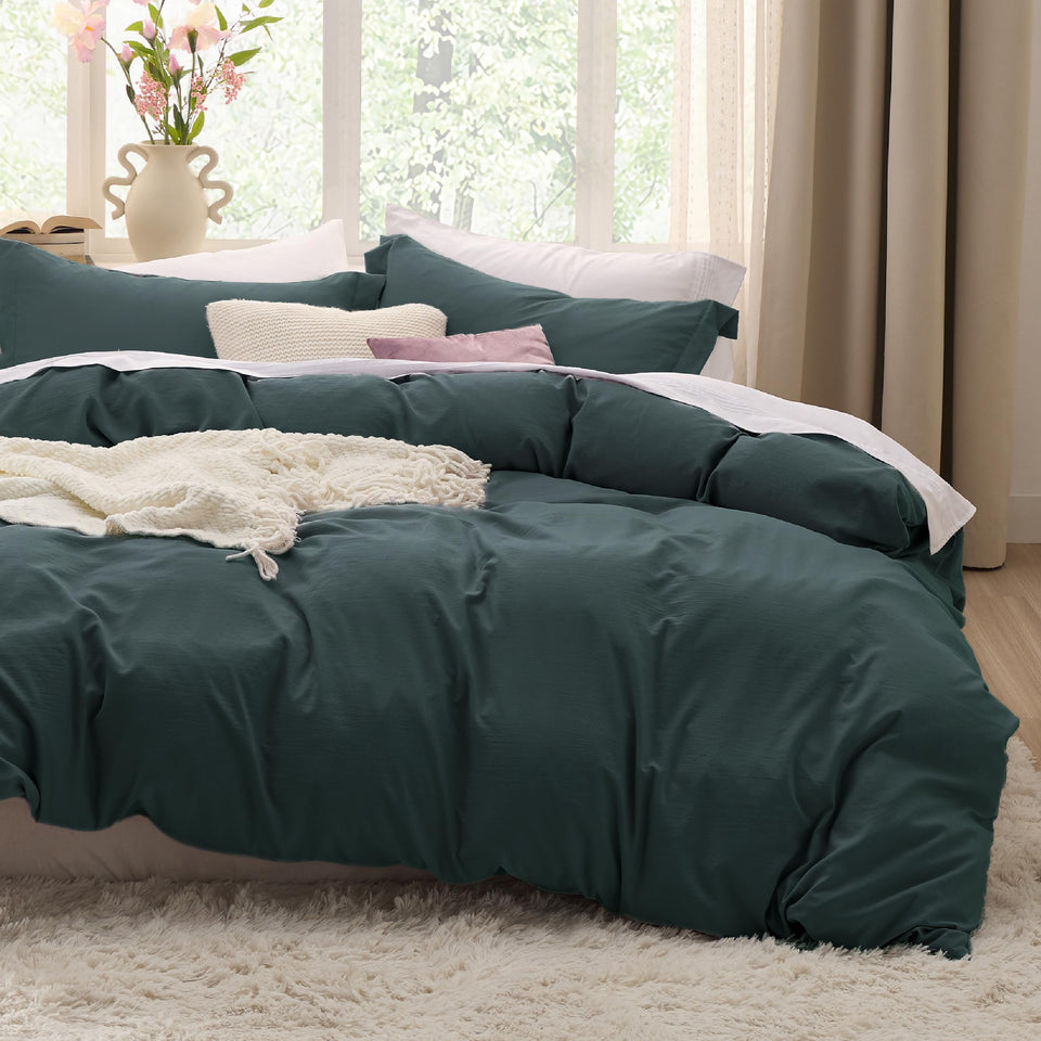 Bedsure forest green duvet cover king with zipper closure for quick bed changes.