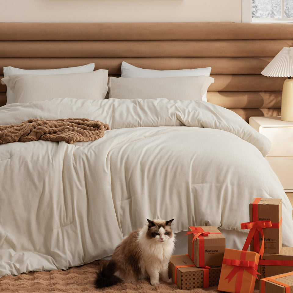 Bedsure full-size beige comforter 82x86 offers all-season softness.