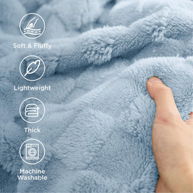 Bedsure GentleSoft baby blue throw edge stitching ensures durability for daily use.