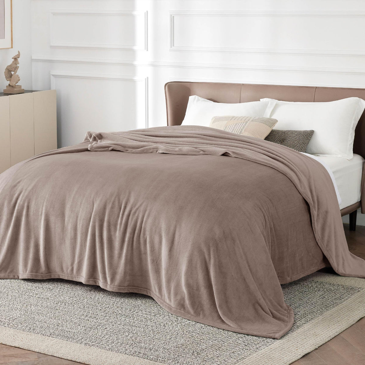 Bedsure GentleSoft blanket close-up texture highlighting soft fleece and plush feel