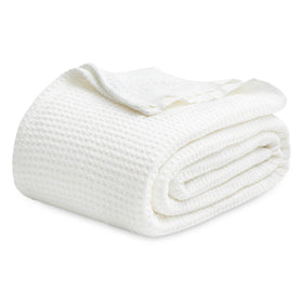Bedsure Gentlesoft breathable cotton blanket fabric keeps you cool and dry at night.