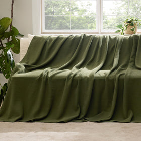 Bedsure GentleSoft breathable fabric ideal for warm days and cool evenings.