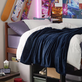 Bedsure GentleSoft dorm room setup with lightweight, breathable blanket layer