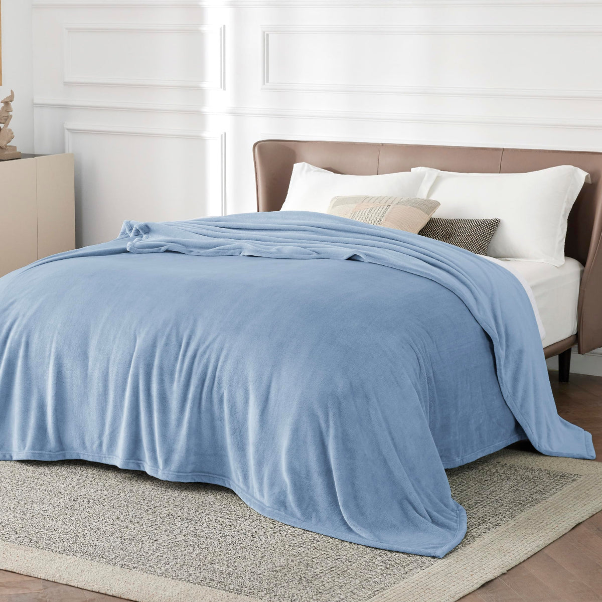 Bedsure GentleSoft close-up of plush fleece texture highlighting warmth