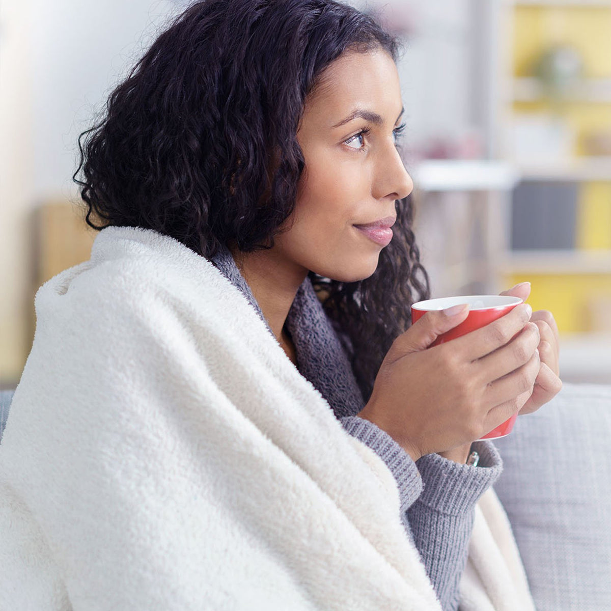 Bedsure GentleSoft fleece blanket sturdy stitching for long-lasting use.