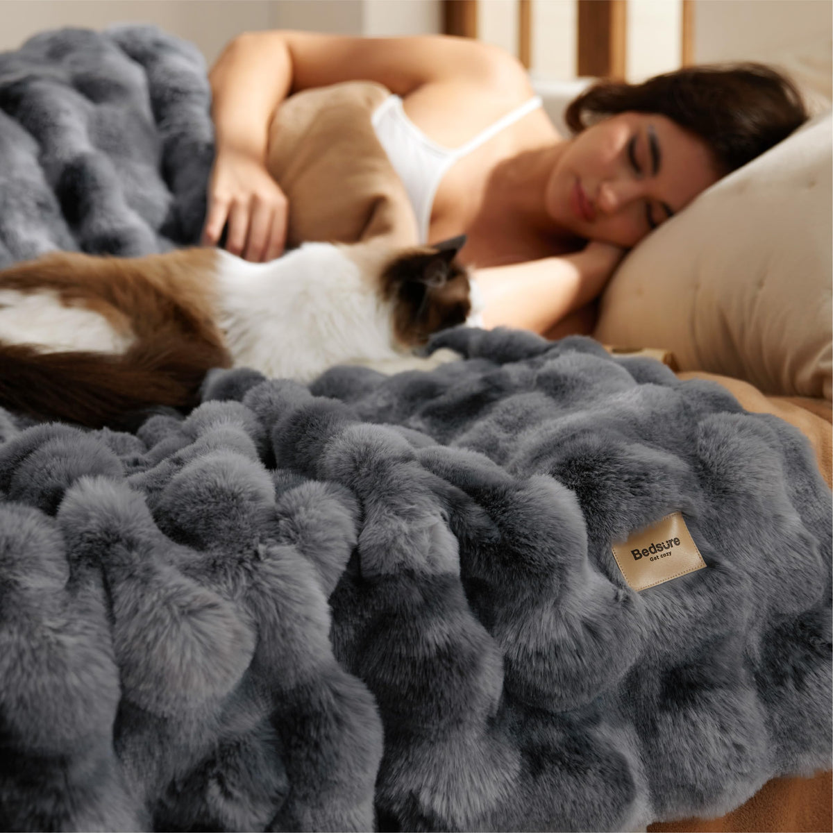Bedsure GentleSoft Throw craftsmanship with Oeko-Tex certification