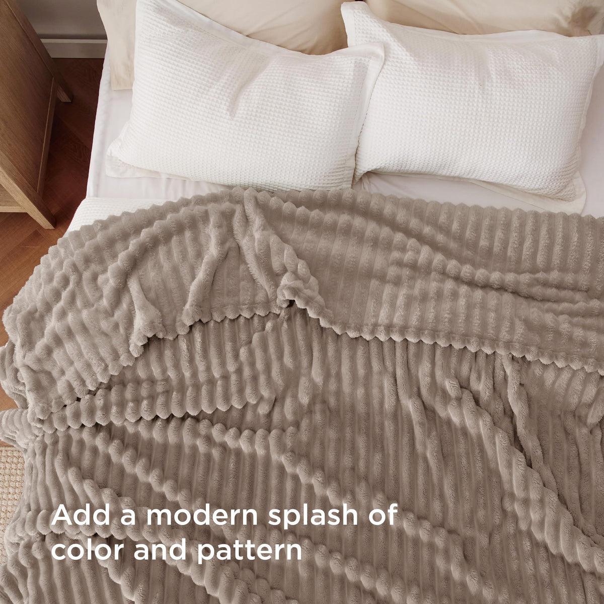 Bedsure GentleSoft blanket edge stitching highlights durability and neat seams.