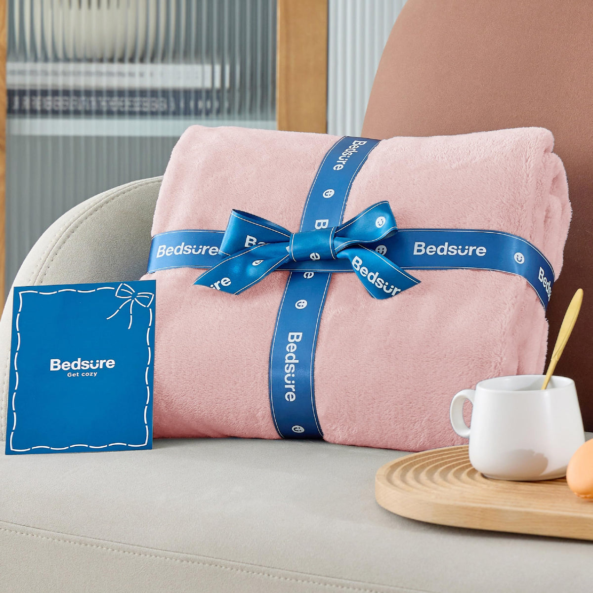 Bedsure GentleSoft pink blanket features neat stitching for enhanced durability