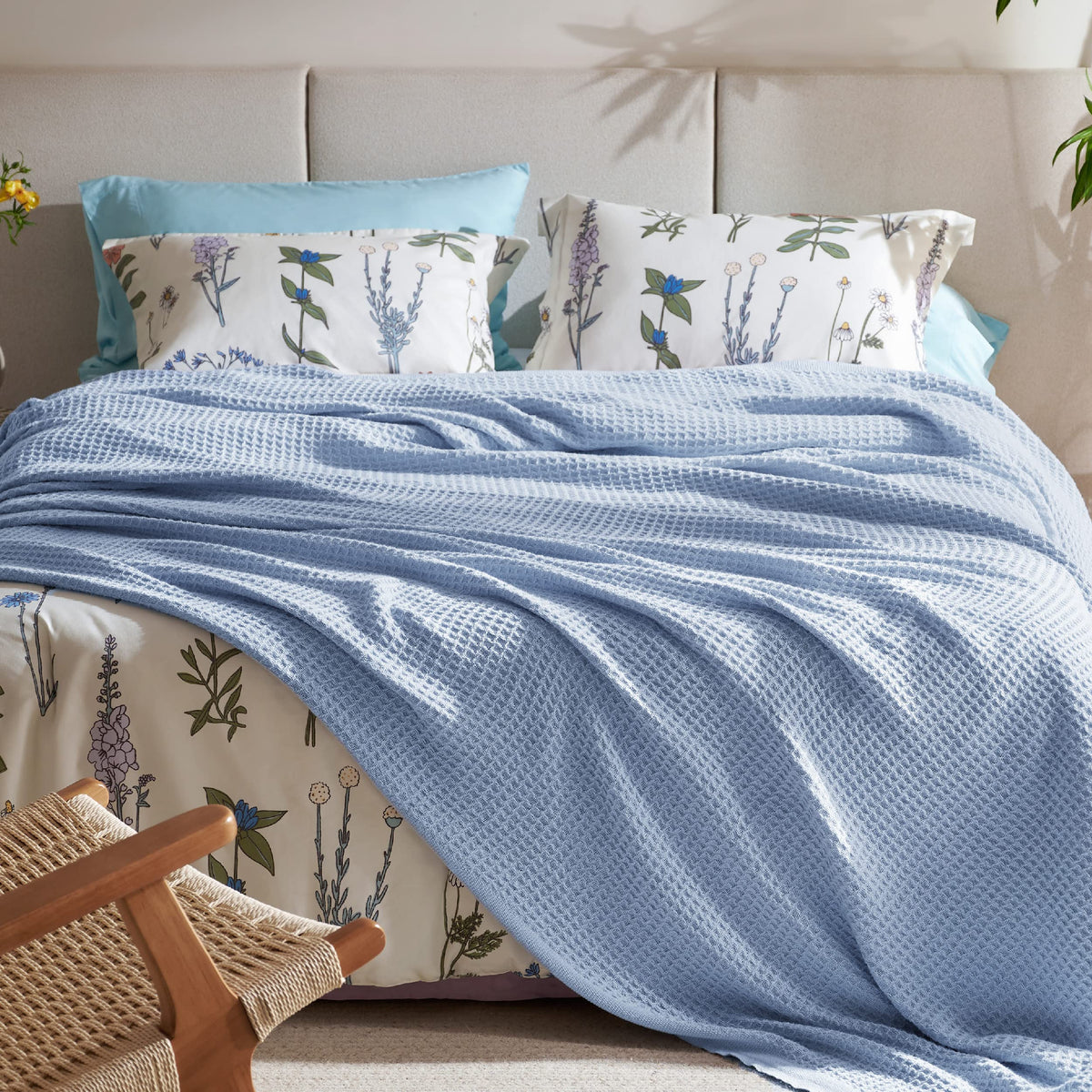 Bedsure Gentlesoft pre-washed soft cotton fabric on blanket surface