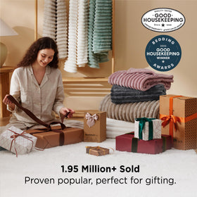 Bedsure GentleSoft Sage Green Throw stitch detail for durability