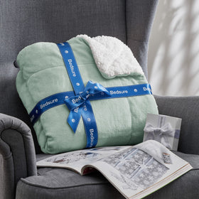 Bedsure GentleSoft sherpa blanket stitching detail emphasizes durability.