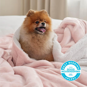 Bedsure GentleSoft Sherpa throw back is soft and cozy for cooler evenings.