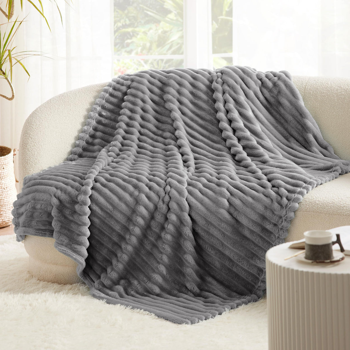 Bedsure GentleSoft blanket with practical care and storage options for tidy spaces.