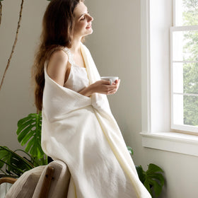 Bedsure GentleSoft throw breathable fabric ideal for warm spaces