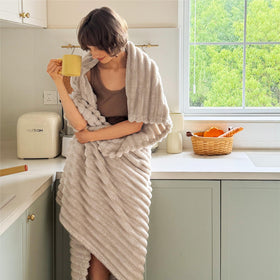 Bedsure GentleSoft uses reinforced stitching for durability and long lasting use.