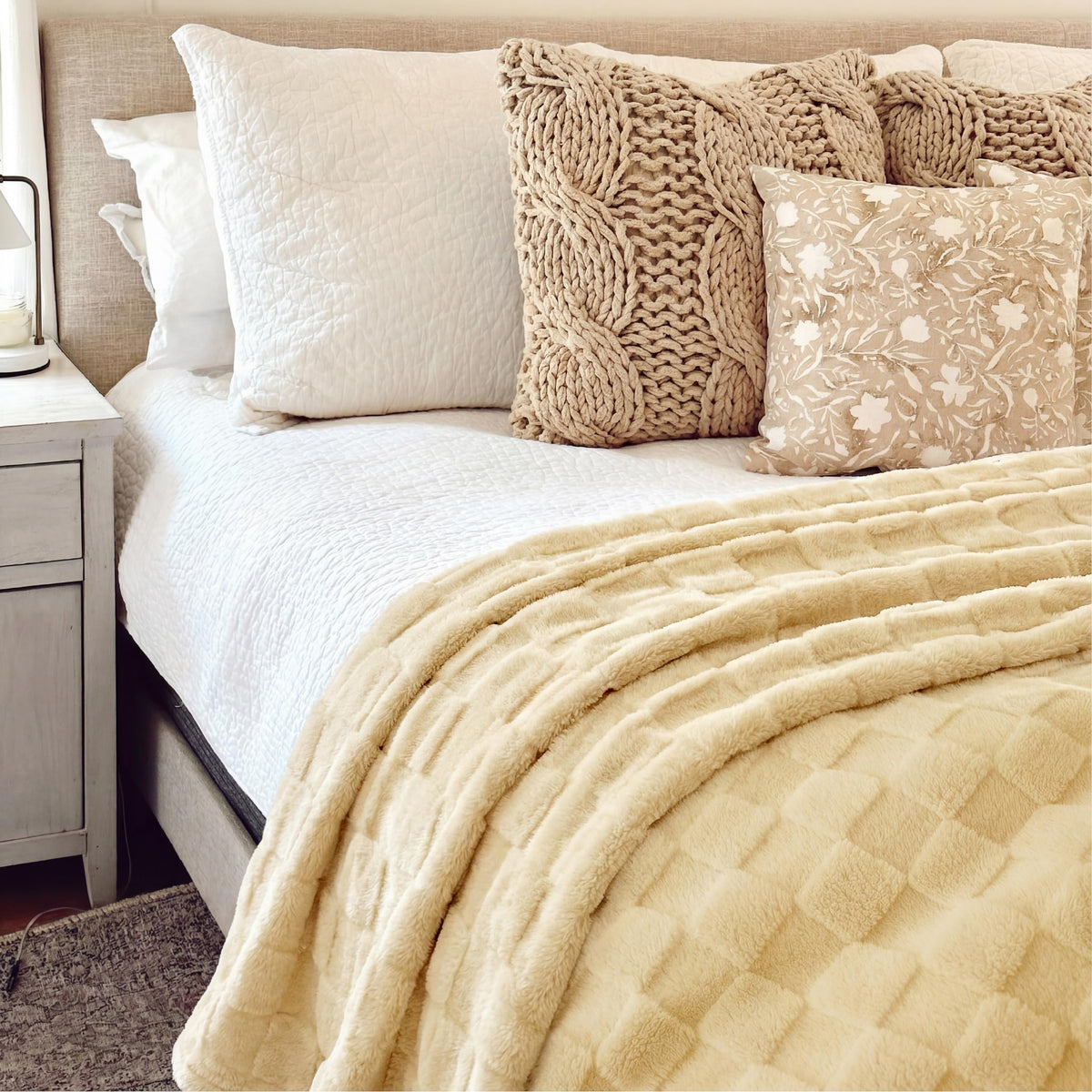 Stitched edge detail on Bedsure GentleSoft yellow throw blanket