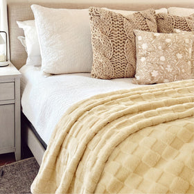 Stitched edge detail on Bedsure GentleSoft yellow throw blanket
