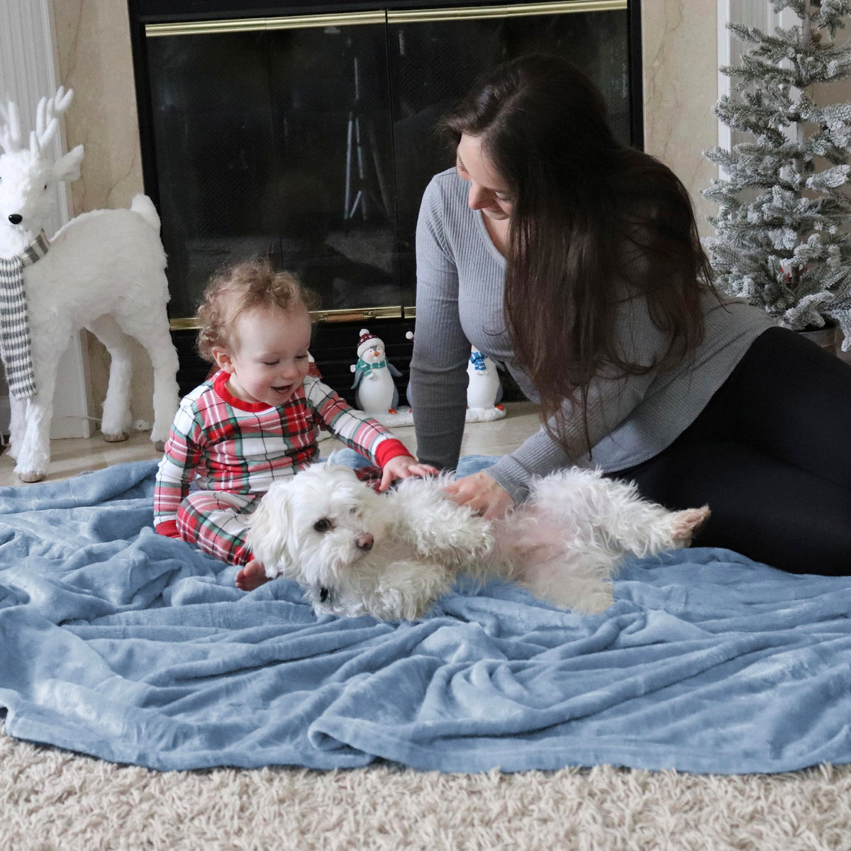 Bedsure gift-ready cozy blanket makes a thoughtful present.