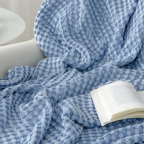 Bedsure care-friendly fabric resists fading and shrinking over time.